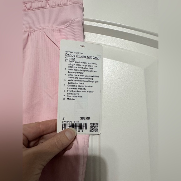 NWT Lululemon Dance Studio Mid-Rise Lined Crop 25" in Strawberry Milkshake - Picture 2 of 4